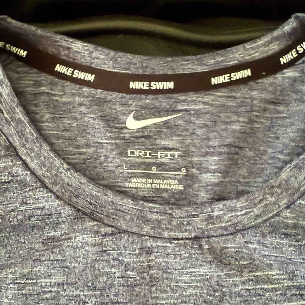 Nike Men's Heathered Short-Sleeve Hydroguard Swim Shirt, like new, size large!